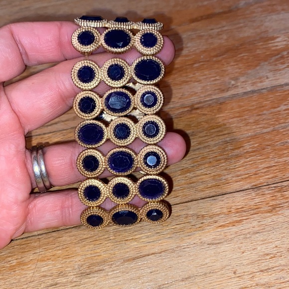 Jewelry - Navy and gold stretchy chunky bracelet
